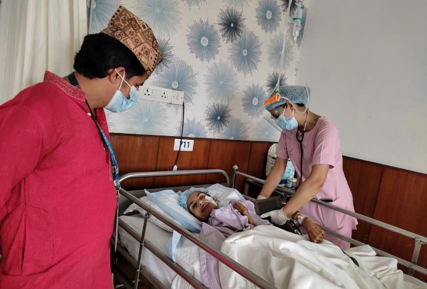 तीन वर्षदेखि कोमामा रहेकी मोडल निशा घिमिरेको उपचार नर्भिक अस्पतालले गर्ने